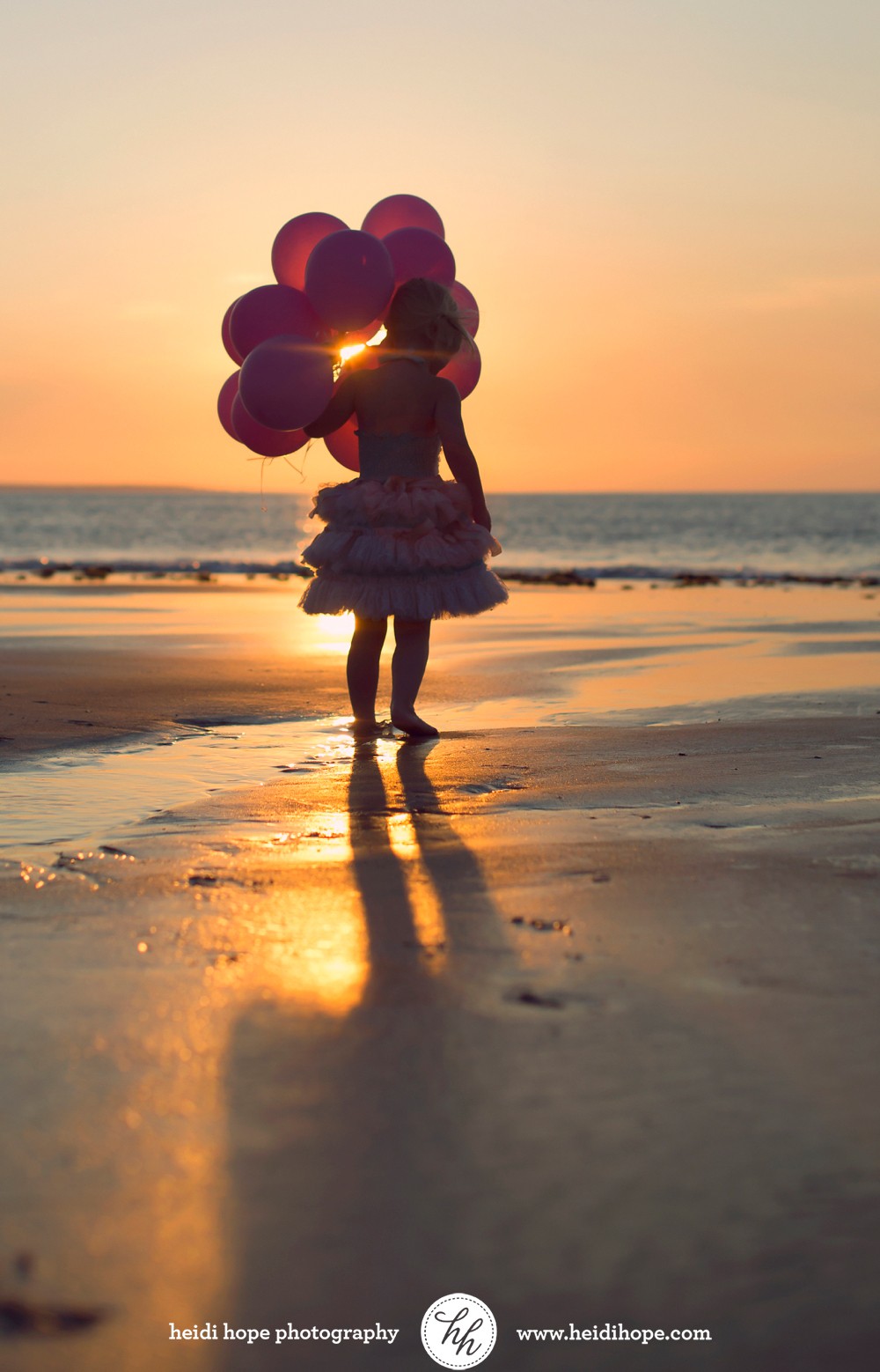 sunrise beach portrait of girl with balloons #heidihopephotography
