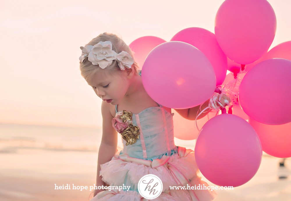 #heidihopephotography sunrise beach portraits by commercial children's photographer